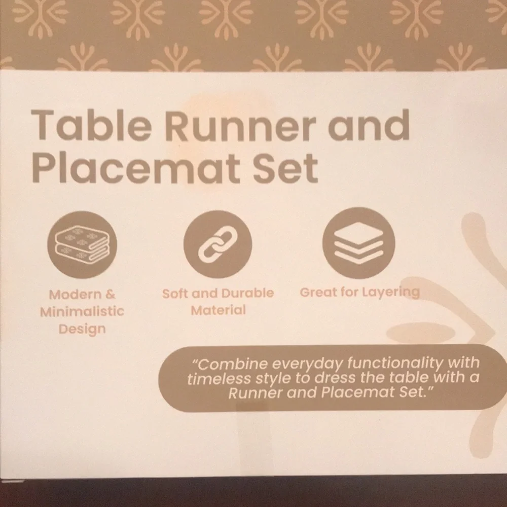 Brand New 5 Piece Set of Matching Modern Design Table Runner and Placemats